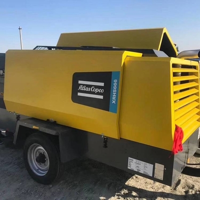 Güçlü Siyah Taşınabilir Kompresör XRHS666C 20 bar nominal basınç ve QSB6.7-C260 Motoru ile