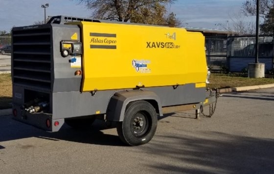 XAVS 650 taşınabilir kompresör tam yük için 2000Rpm taşınabilir