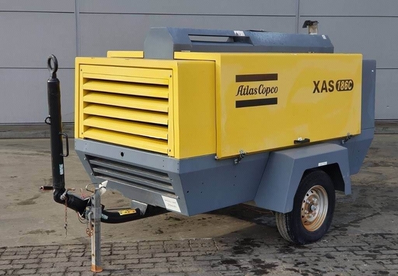 Siyah notlu çalışma basıncı 7 bar Taşınabilir kompresör XAS186C egzoz valfi 1x3/4