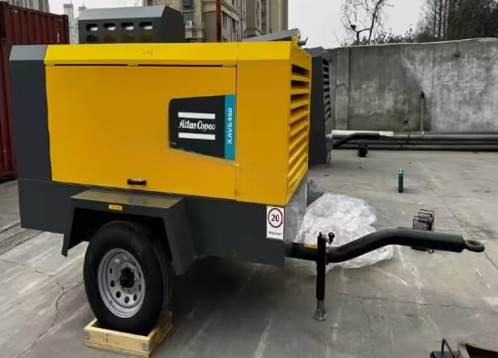 Cummins Motorlu Taşınabilir Kompresör XAVS450 Taşınabilirlik ve Performansın Mükemmel Birleşimi